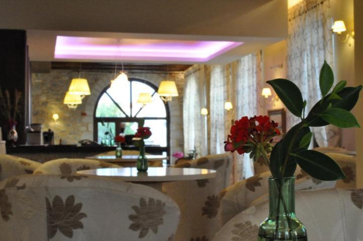 Areos Polis Boutique Hotel Areopoli Eksteriør billede